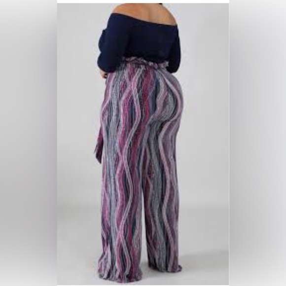 Pants Romper - Picture 2 of 8